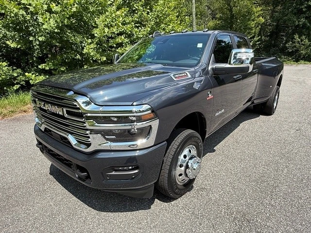 2026 Ram 3500 - Image 3 of 31