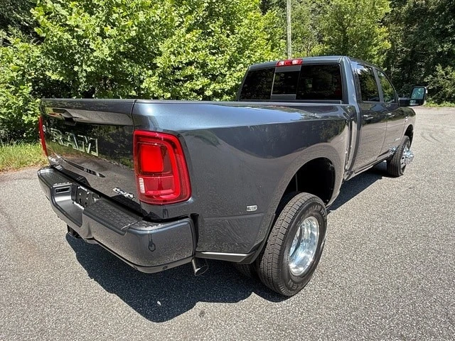 2026 Ram 3500 - Image 7 of 31