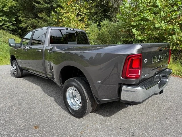 2026 Ram 3500 - Image 12 of 21
