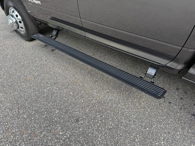 2026 Ram 3500 - Image 14 of 21