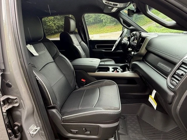 2026 Ram 3500 - Image 25 of 31