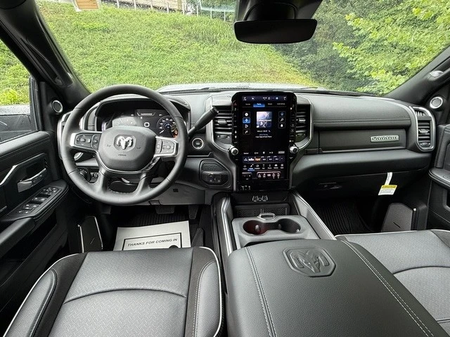 2026 Ram 3500 - Image 15 of 31