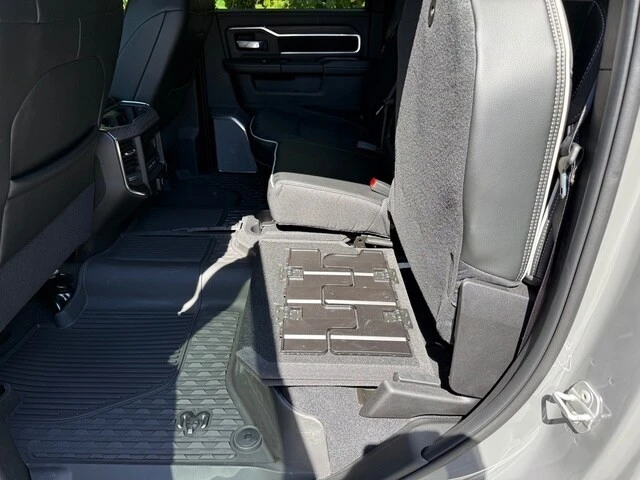 2026 Ram 3500 - Image 21 of 31