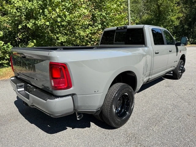 2026 Ram 3500 - Image 7 of 31