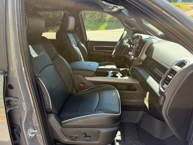 2026 Ram 3500 - Image 25 of 31