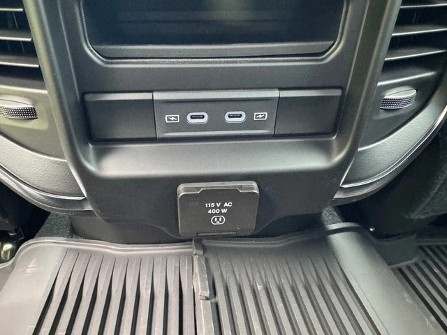 2026 Ram 3500 - Image 18 of 31