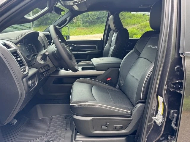 2026 Ram 3500 - Image 13 of 31