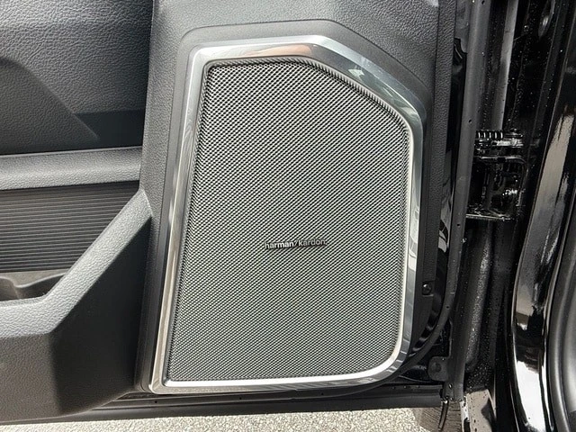 2026 Ram 3500 - Image 17 of 21