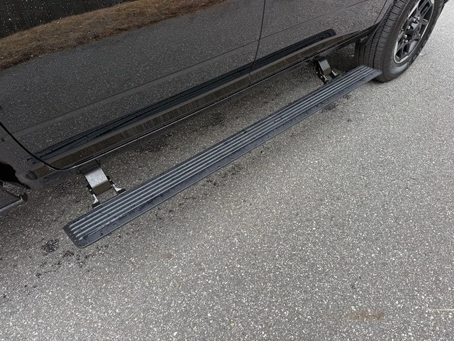 2026 Ram 3500 - Image 8 of 31