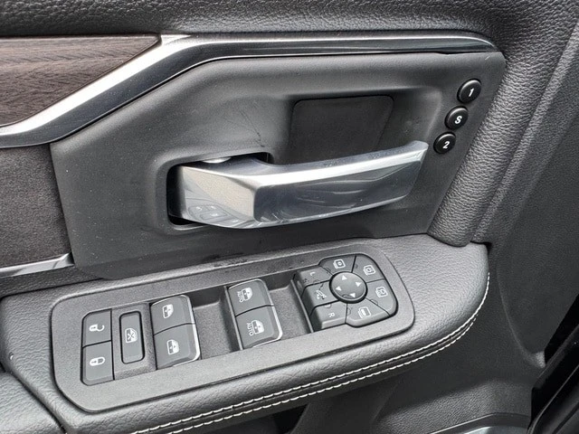 2026 Ram 3500 - Image 16 of 21
