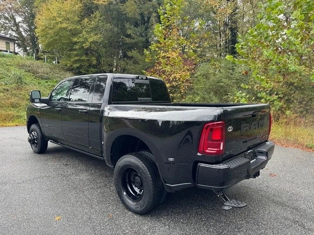 2026 Ram 3500 - Image 11 of 21