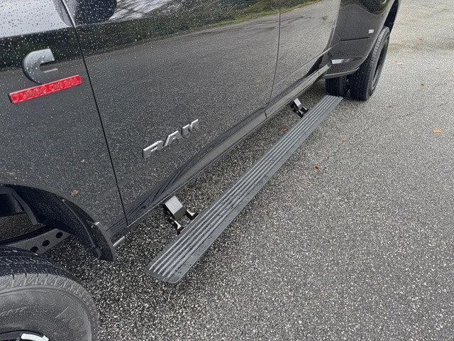 2026 Ram 3500 - Image 12 of 21