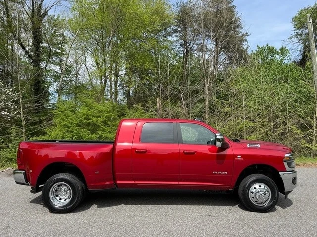 2026 Ram 3500 - Image 6 of 31