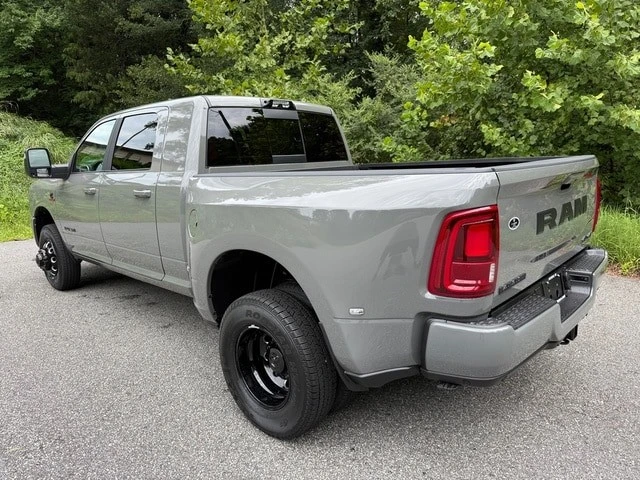 2026 Ram 3500 - Image 11 of 31