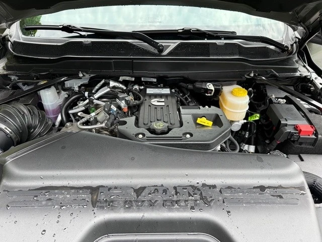 2026 Ram 3500 - Image 12 of 31