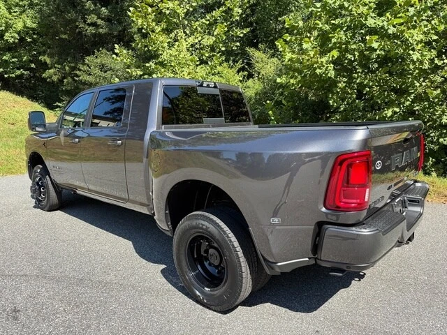 2026 Ram 3500 - Image 11 of 31