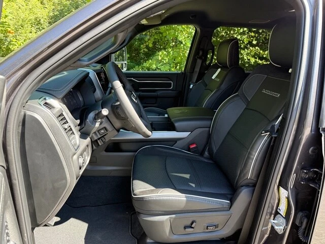 2026 Ram 3500 - Image 14 of 31