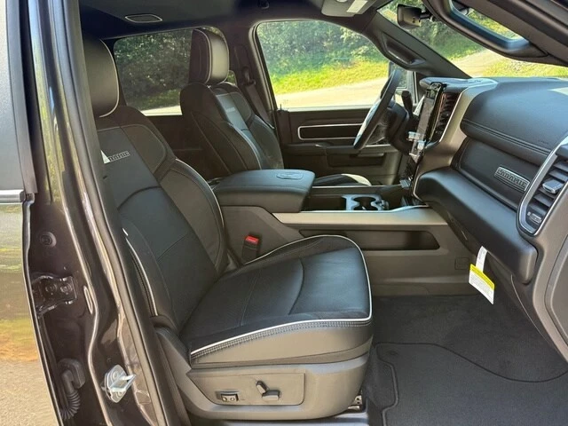 2026 Ram 3500 - Image 19 of 31