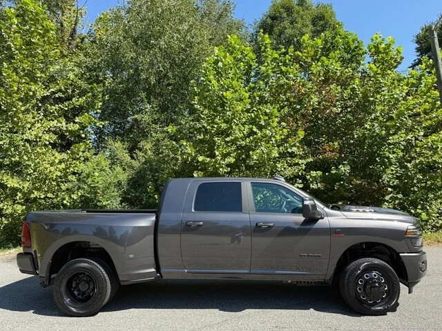 2026 Ram 3500 - Image 6 of 31