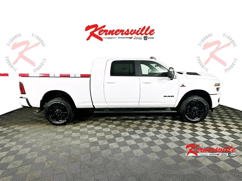 2026 Ram 3500 - Image 8 of 12