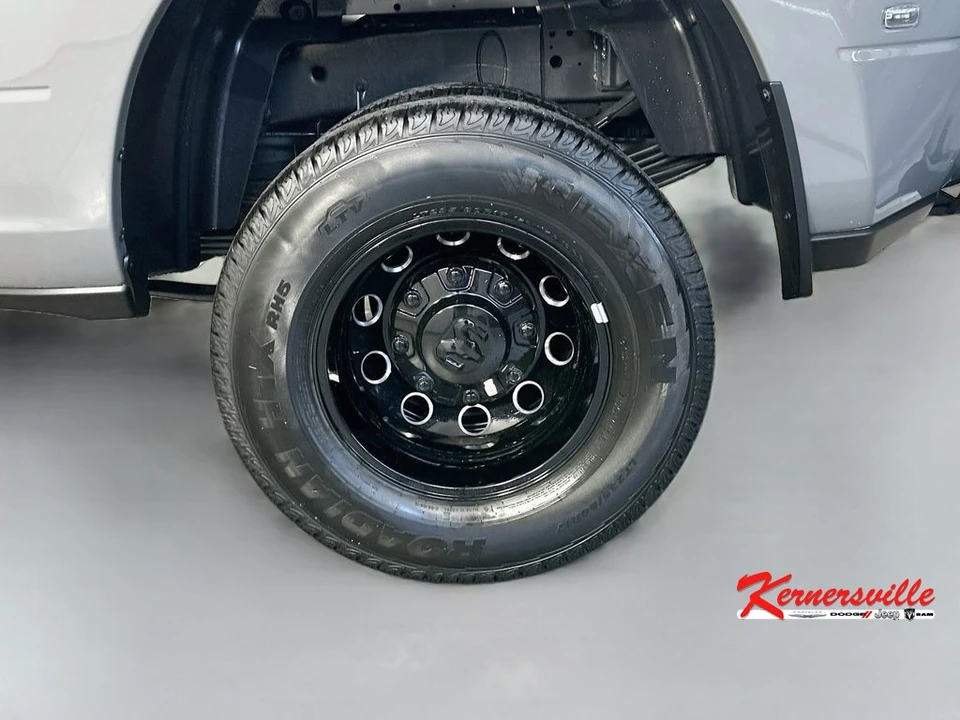 2026 Ram 3500 - Image 17 of 21