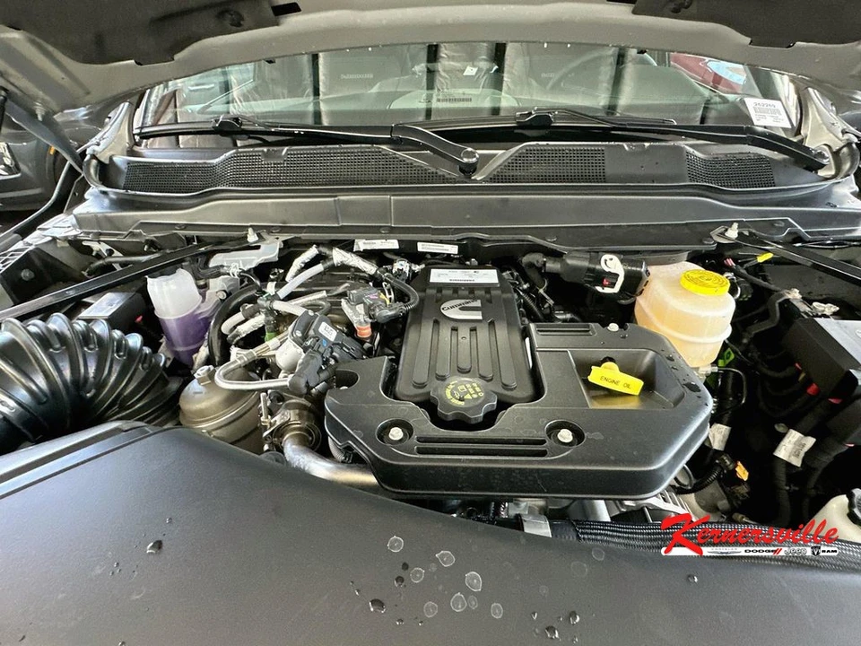 2026 Ram 3500 - Image 17 of 21
