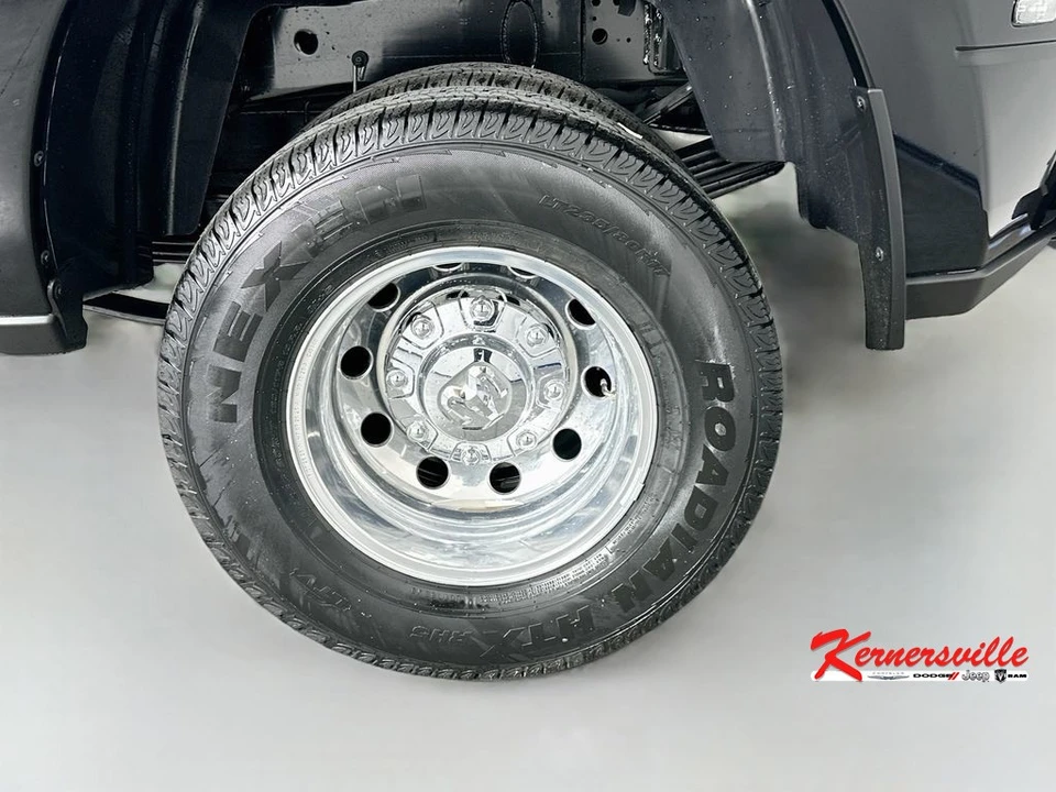 2026 Ram 3500 - Image 17 of 21