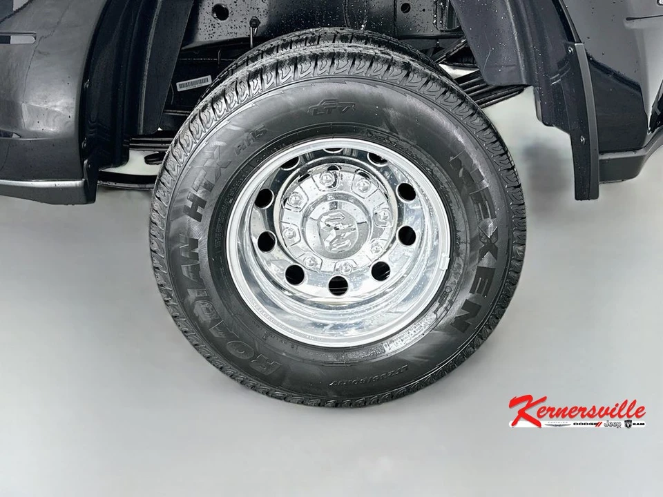 2026 Ram 3500 - Image 16 of 21