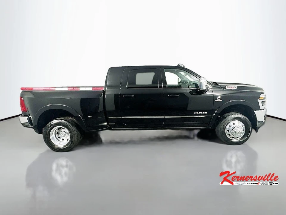 2026 Ram 3500 - Image 8 of 12