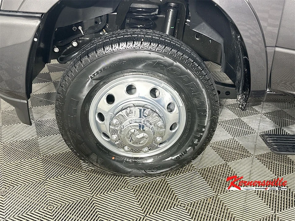 2026 Ram 3500 - Image 17 of 21