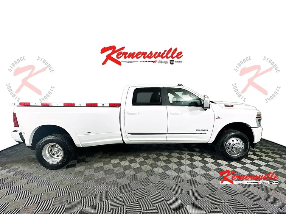 2026 Ram 3500 - Image 8 of 12