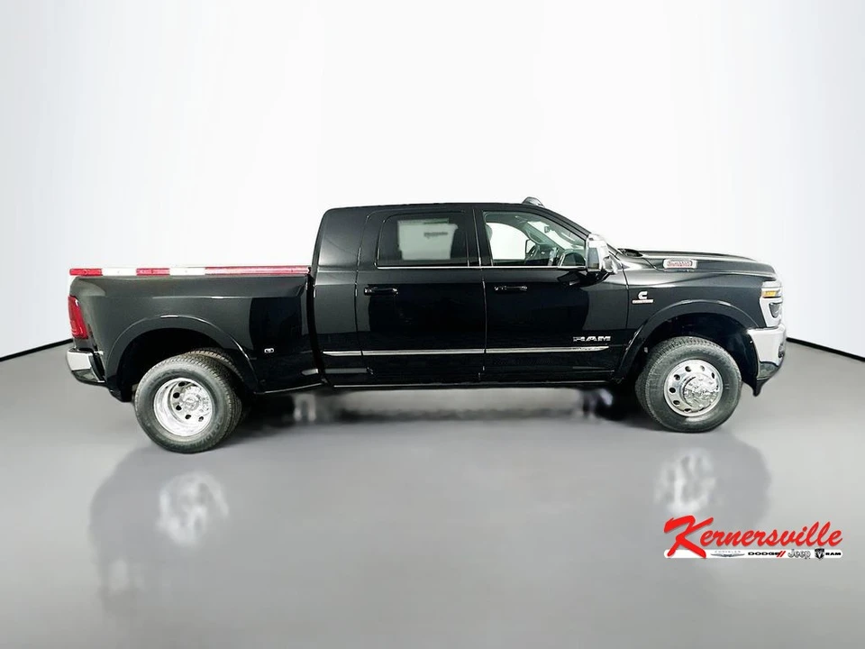 2026 Ram 3500 - Image 8 of 12