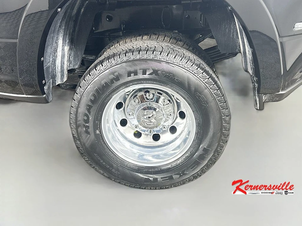 2026 Ram 3500 - Image 17 of 22