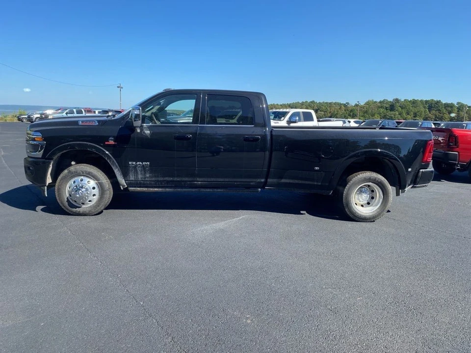 2026 Ram 3500 - Image 8 of 12