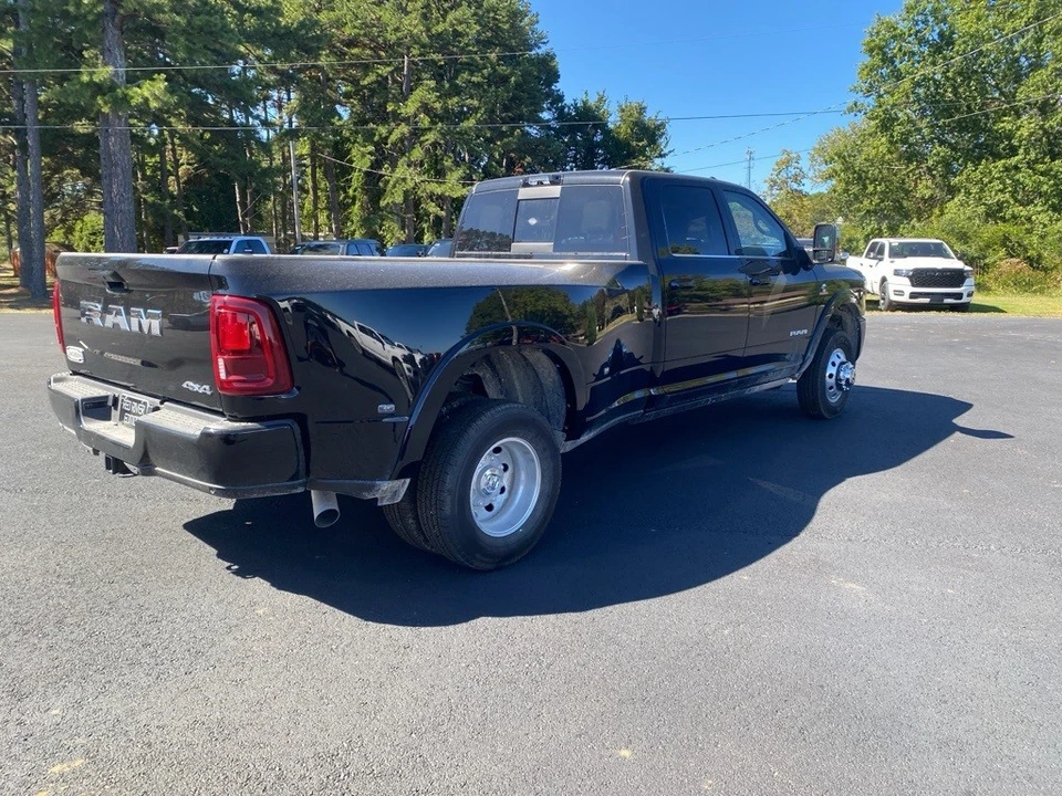 2026 Ram 3500 - Image 5 of 12