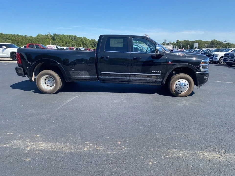 2026 Ram 3500 - Image 5 of 12
