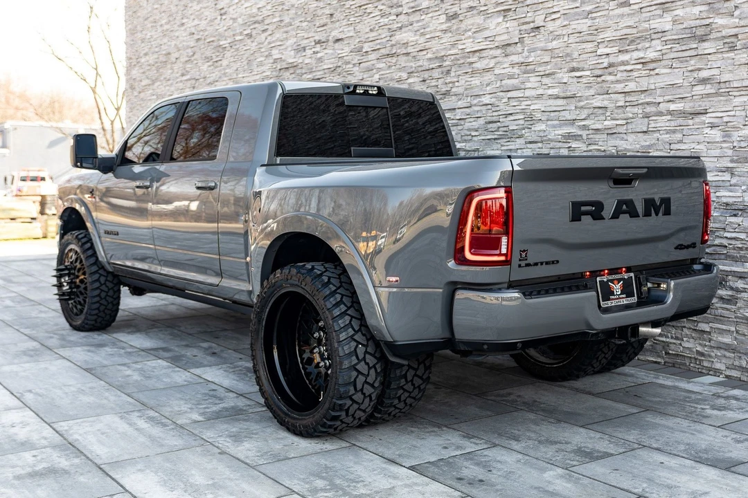 2026 Ram 3500 - Image 10 of 31