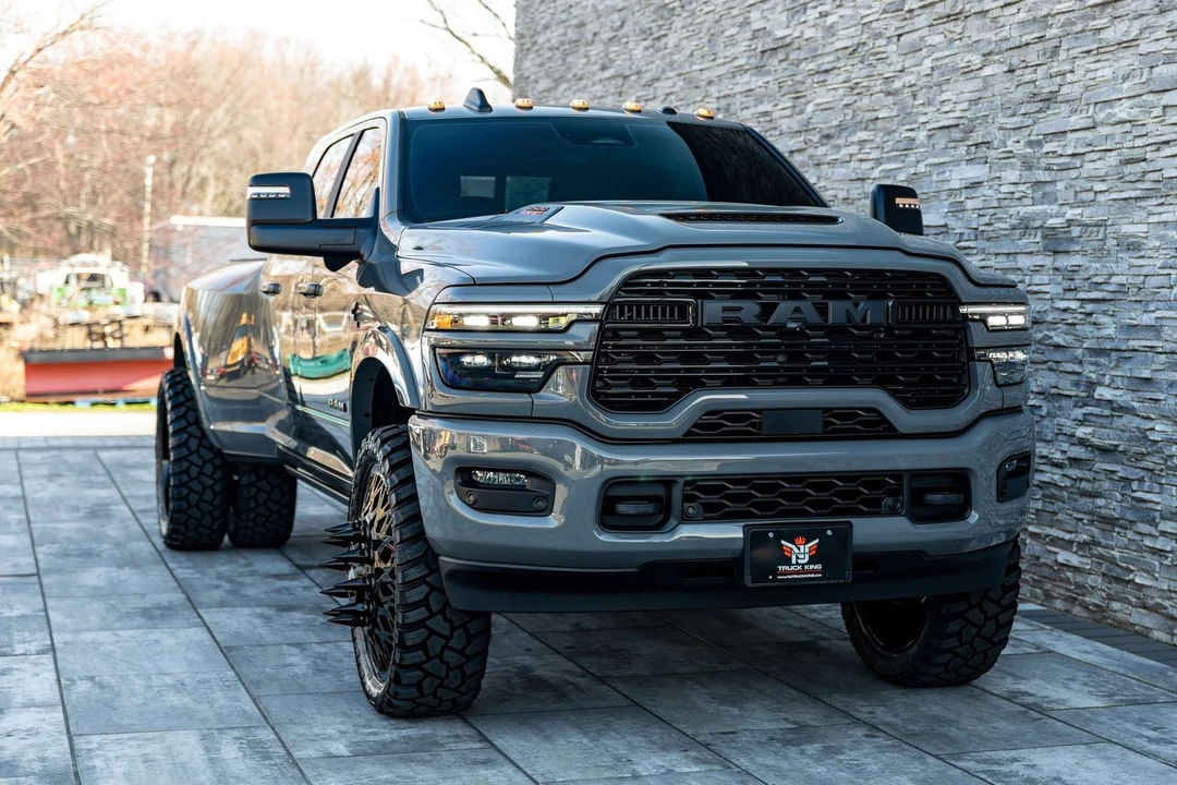 2026 Ram 3500 - Image 13 of 31