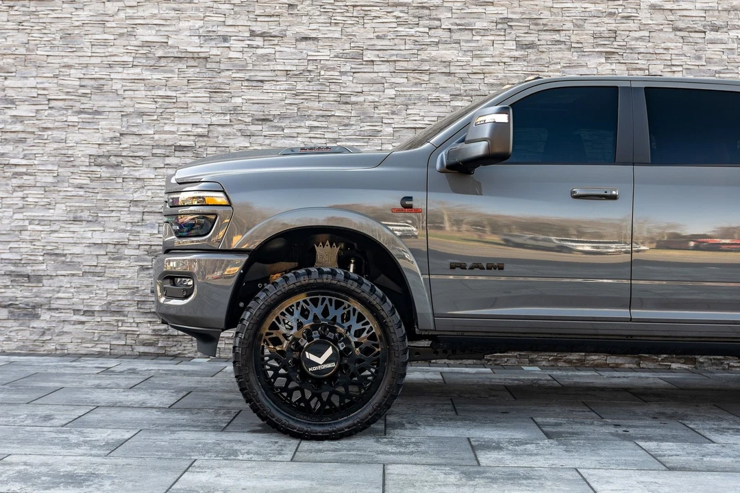 2026 Ram 3500 - Image 7 of 31