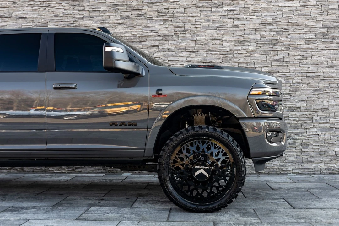 2026 Ram 3500 - Image 17 of 31
