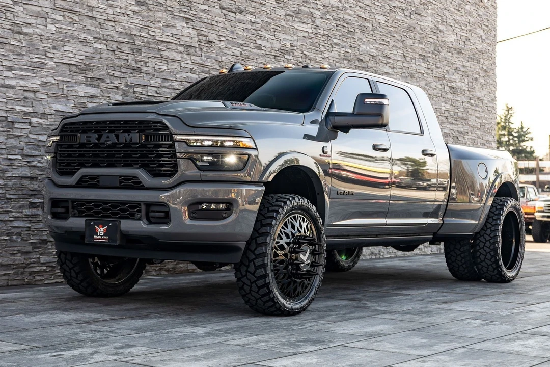 2026 Ram 3500 - Image 6 of 31