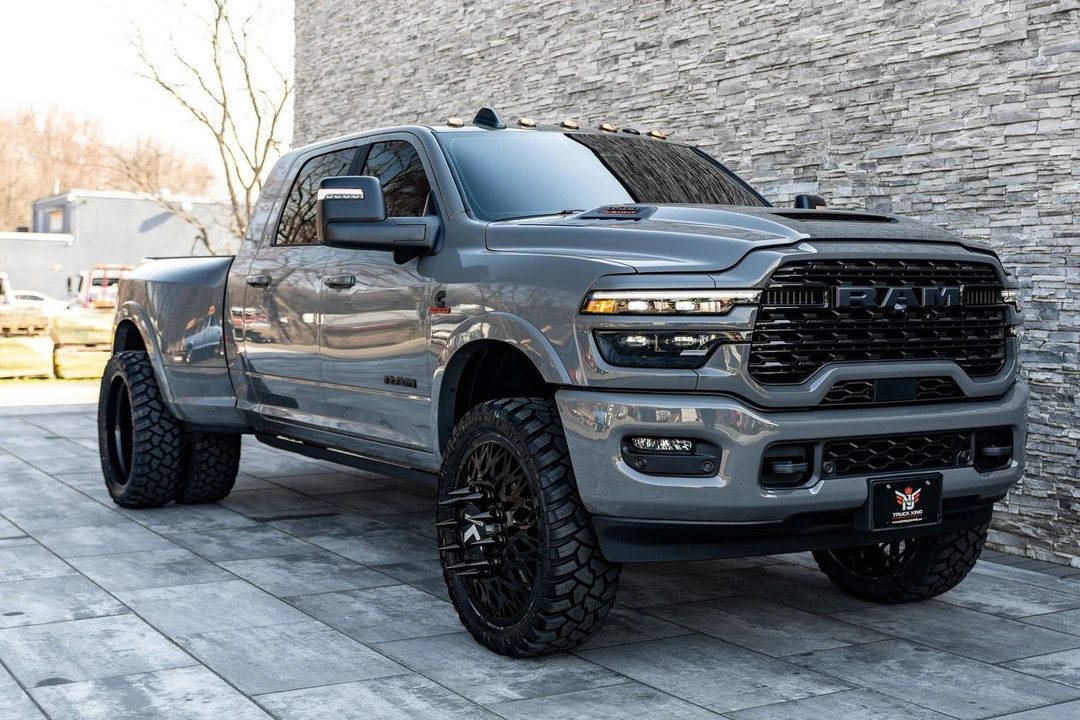2026 Ram 3500 - Image 15 of 31