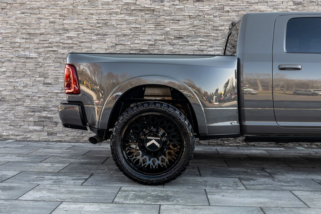 2026 Ram 3500 - Image 19 of 31