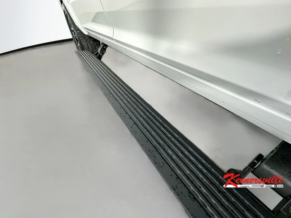 2026 Ram 3500 - Image 21 of 23