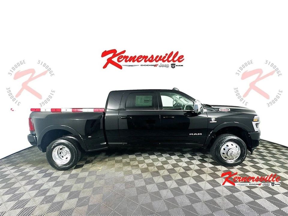 2026 Ram 3500 - Image 8 of 12