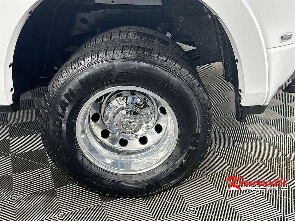 2026 Ram 3500 - Image 17 of 21