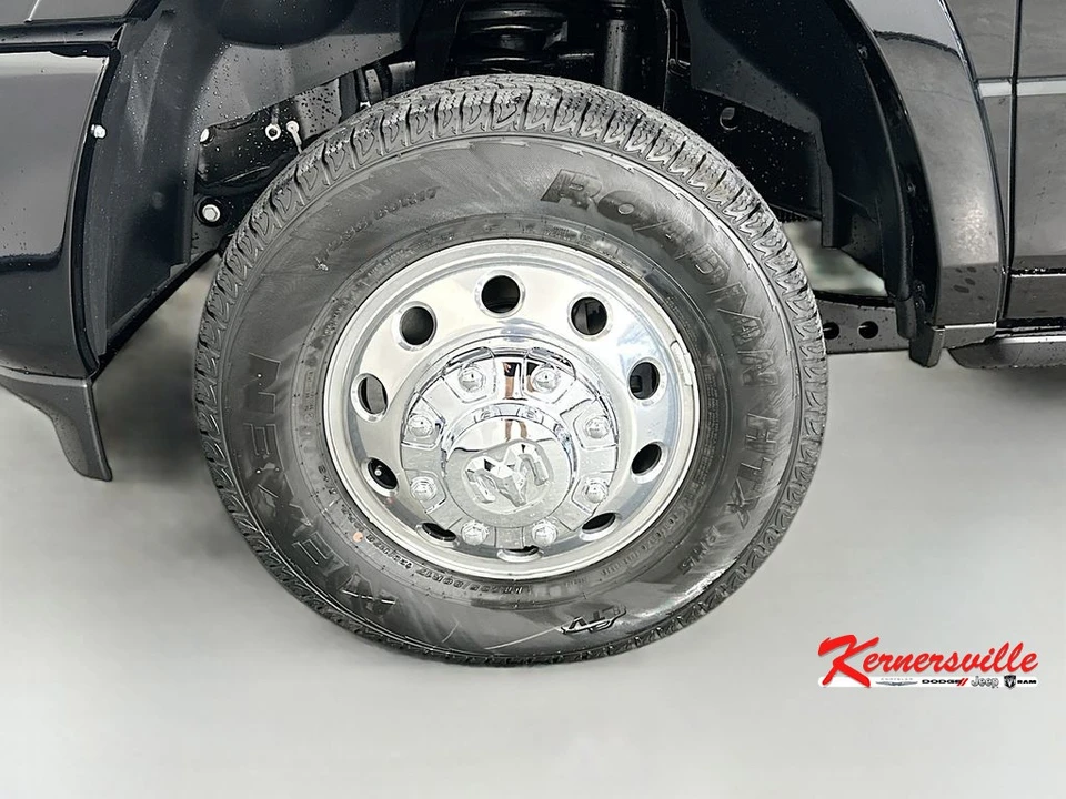 2026 Ram 3500 - Image 17 of 21
