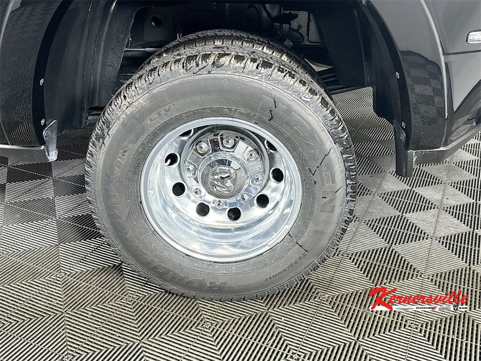 2026 Ram 3500 - Image 17 of 21