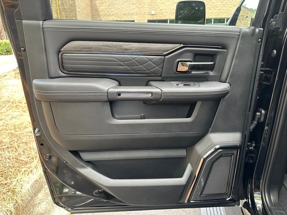 2026 Ram 3500 - Image 18 of 24