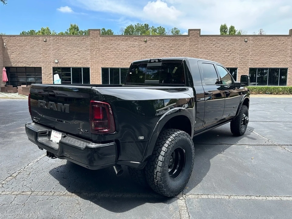 2026 Ram 3500 - Image 11 of 24